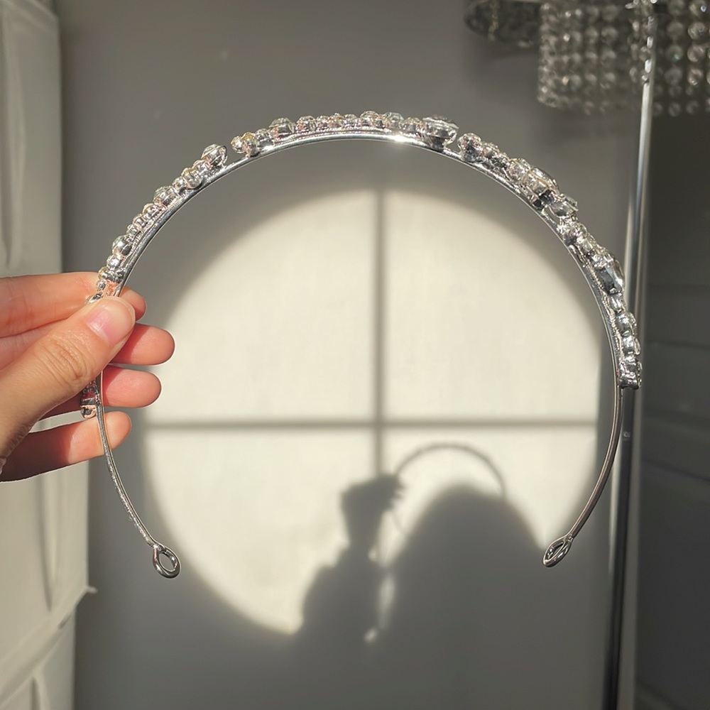 Wedding Crown Accessory - Picture 4 of 4